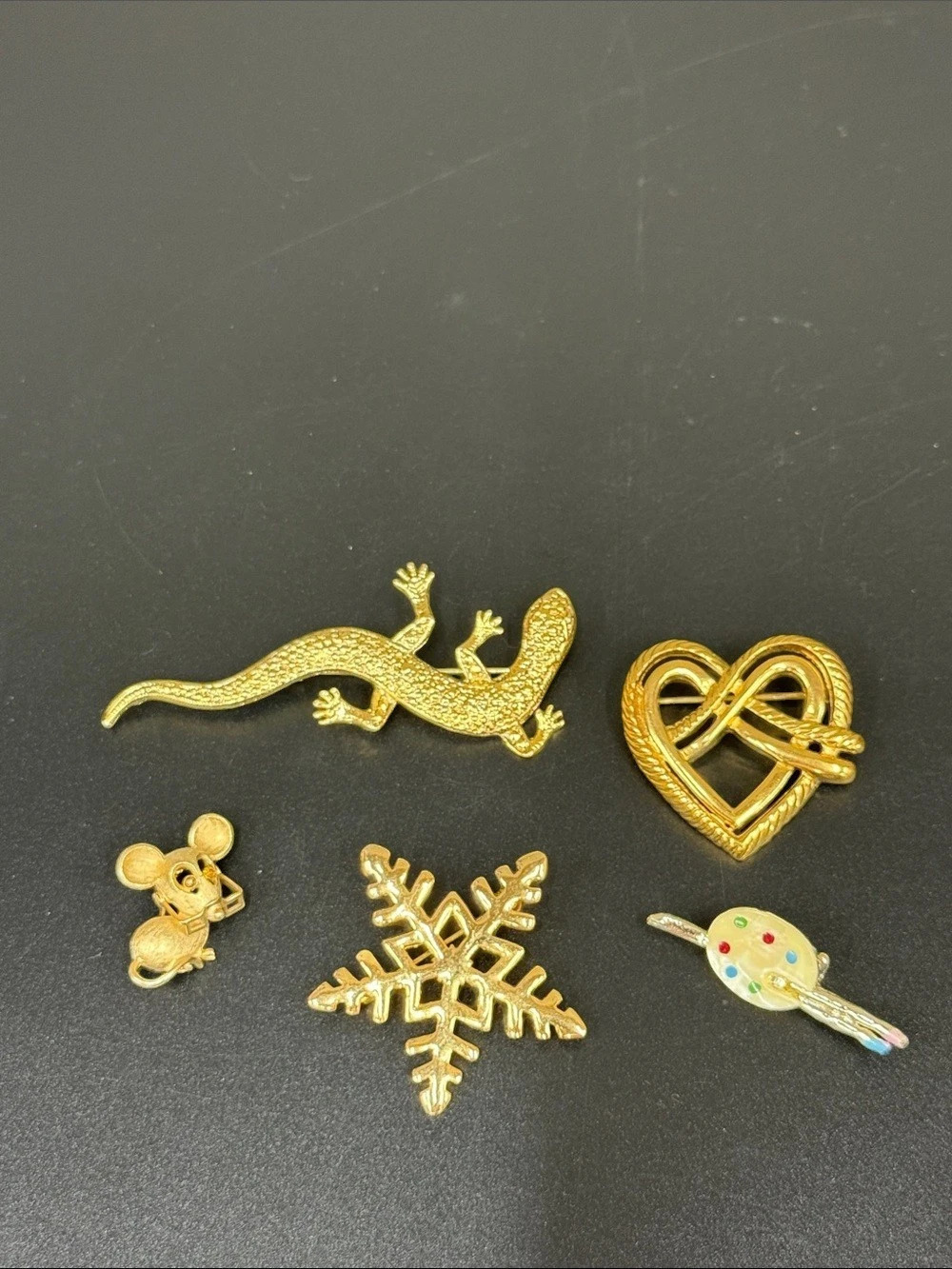 Gold-Tone Brooch Pin Set Like New